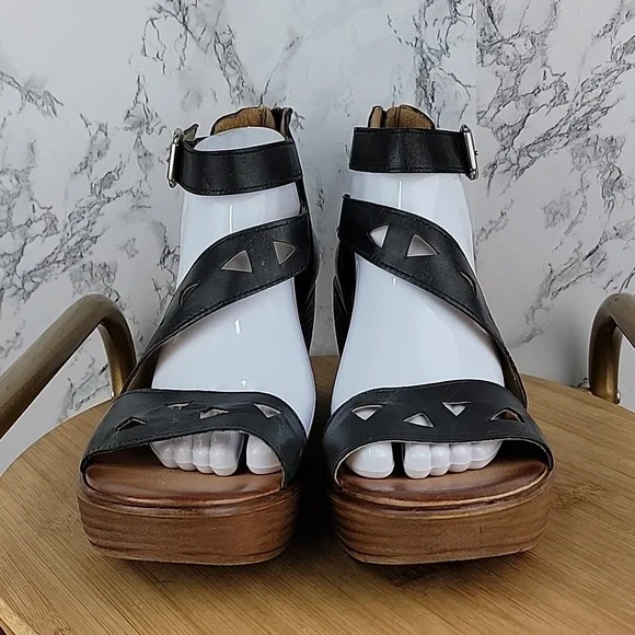 Miz Mooz Womens "Spicy" Leather Cut-Out Strappy Wedge Sandal Black Sz 42/10.5-11 - Picture 5 of 12